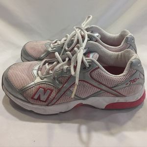 New Balance Trail- Women's 10 pink Sneakers WW710WS
